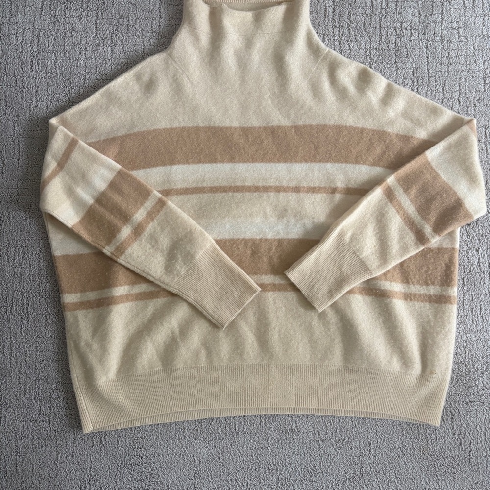 Vince women’s L striped Beige and Cream cashmere Sweater